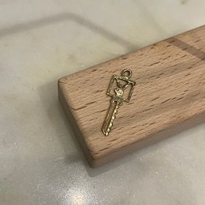 PLAYBOY 10k yellow gold charm | keys to the mansion!